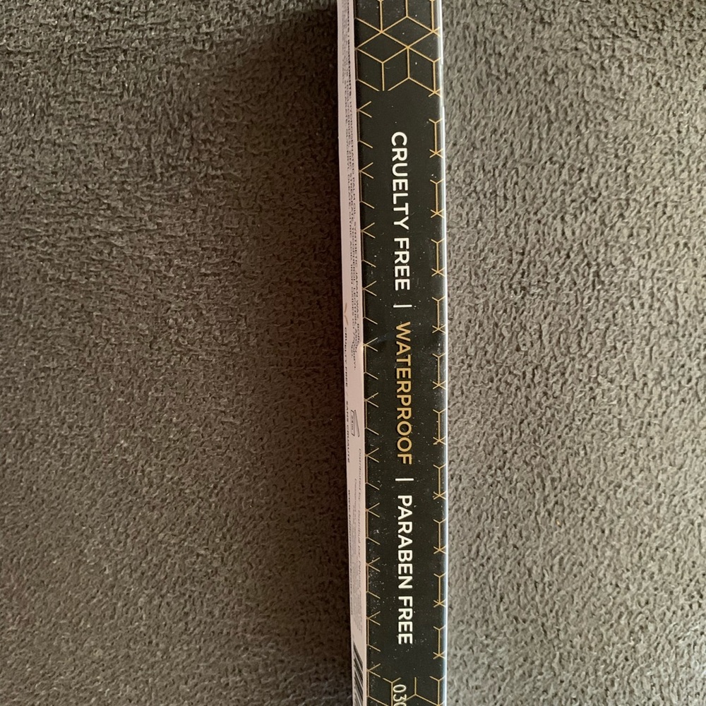 Brows on Point: Micro Pencil